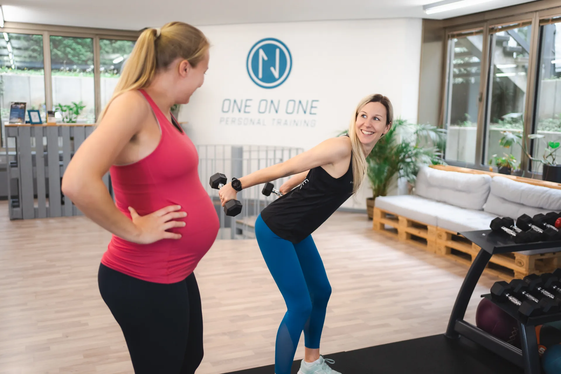 Begleitetes Krafttraining während der Schwangerschaft im MOMMYS GYM in Köln-Sülz
